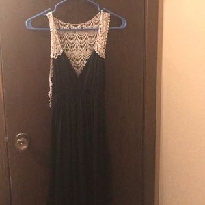 🎈 Very cute long black dress